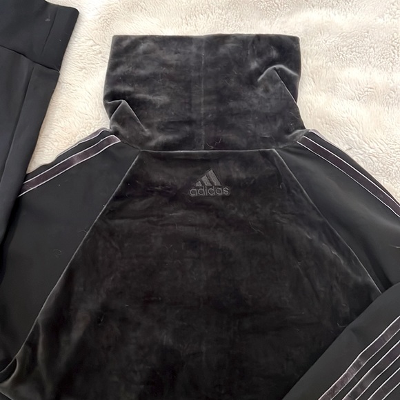 Adidas mock neck velvet knit top in size small - Picture 4 of 5